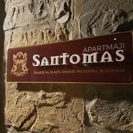 Apartmaji Santomas شقة