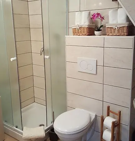 Apartmaji Santomas شقة *