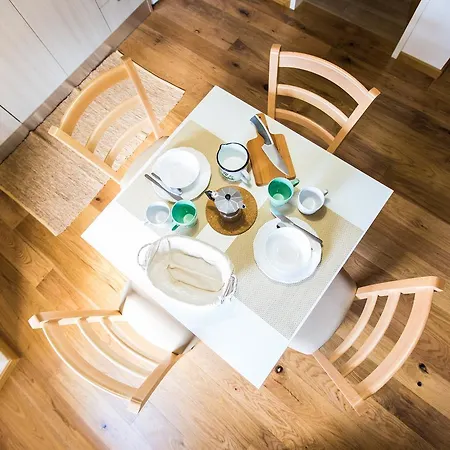 Apartmaji Santomas شقة *