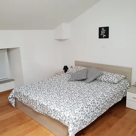 Apartmaji Santomas شقة كوبر